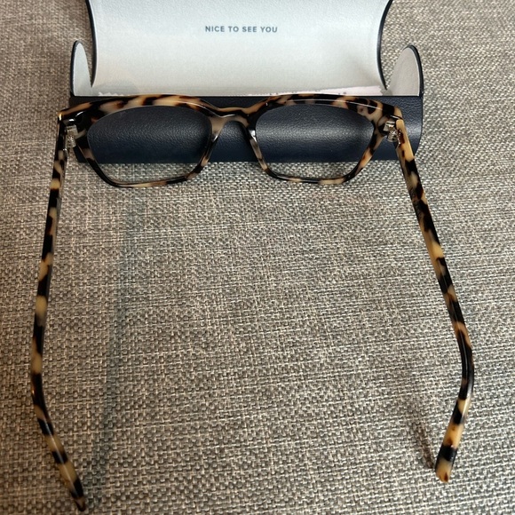 Warby Parker Eyeglasses Hughes W in Marzipan Tortoise Square Frame Only - Picture 9 of 12